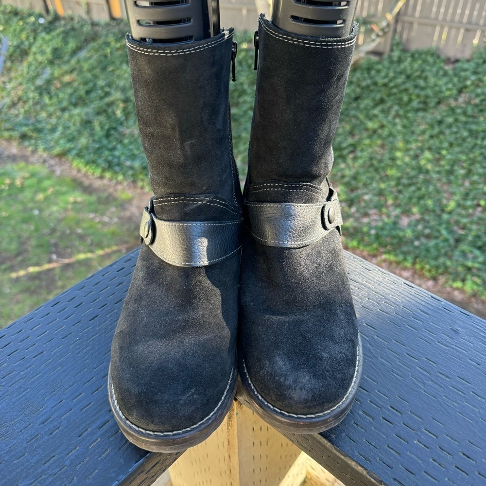 Taos Women’s Craft Black Suede Leather Side Zip Heeled Boots Size 40 - Picture 3 of 10